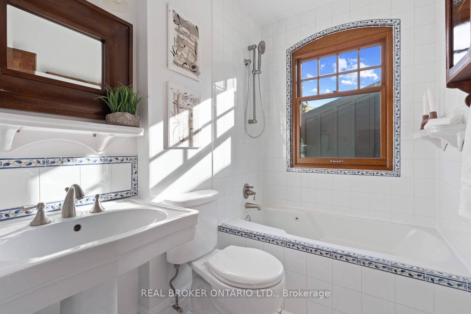 Photo 25 of 109 Glenmore Road, Toronto, Woodbine Corridor — HOMEH