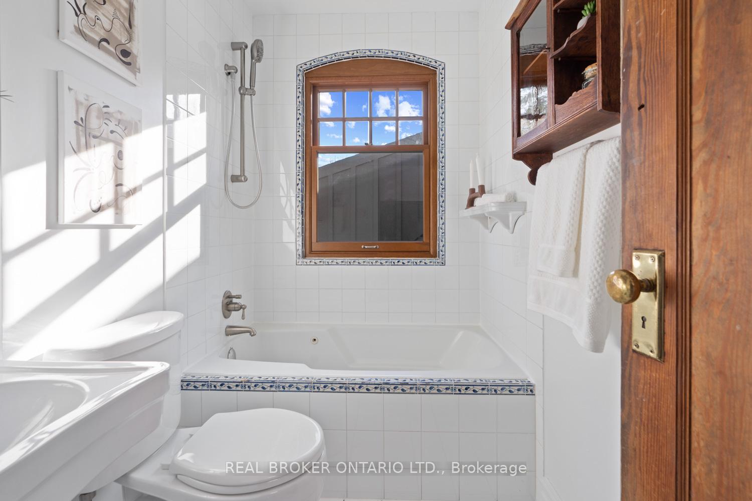 Photo 26 of 109 Glenmore Road, Toronto, Woodbine Corridor — HOMEH
