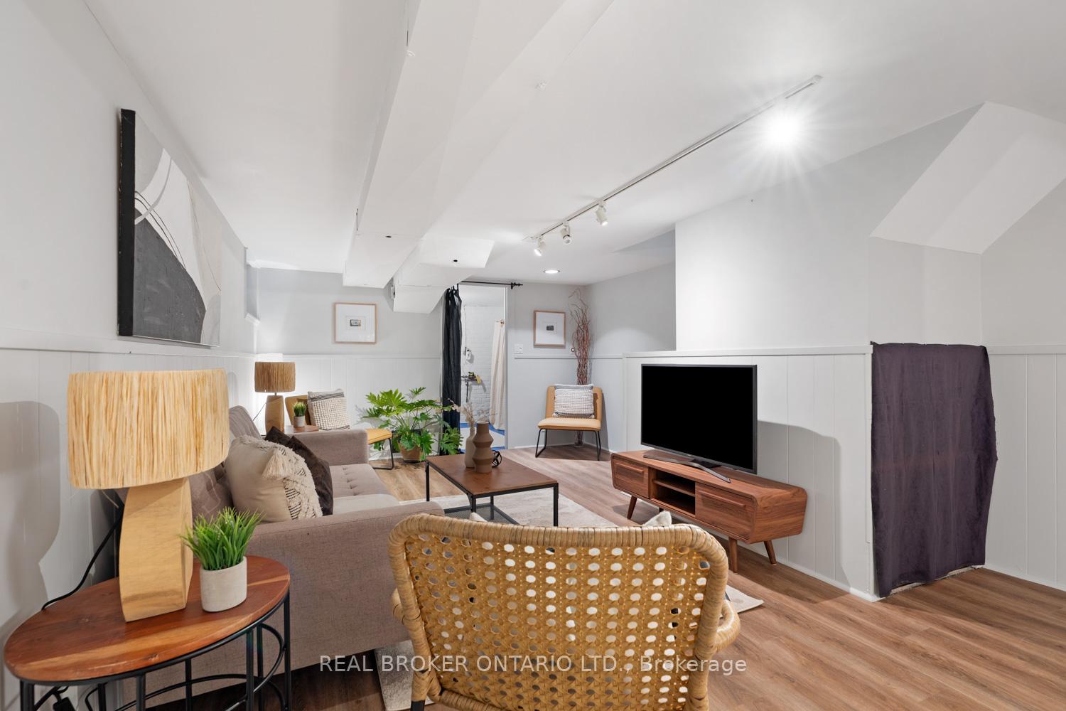 Photo 29 of 109 Glenmore Road, Toronto, Woodbine Corridor — HOMEH