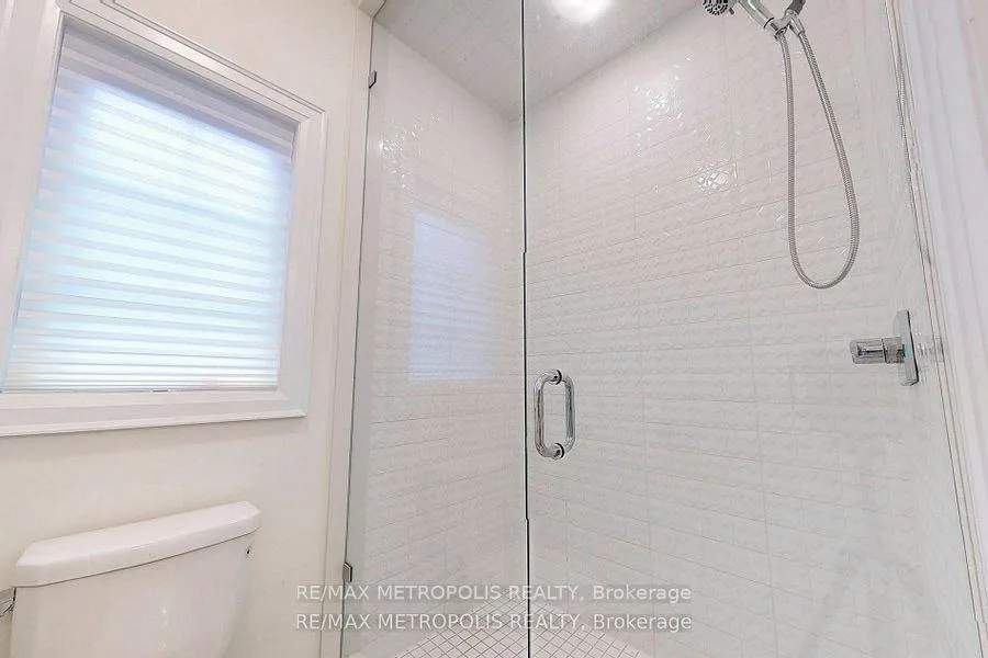 Photo 3 of Unit ROOM B, 100 Ballantyne Boulevard, Vaughan, Vellore Village — HOMEH