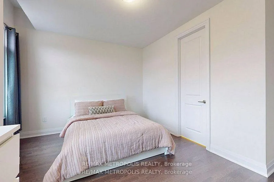 Photo 6 of Unit ROOM B, 100 Ballantyne Boulevard, Vaughan, Vellore Village — HOMEH