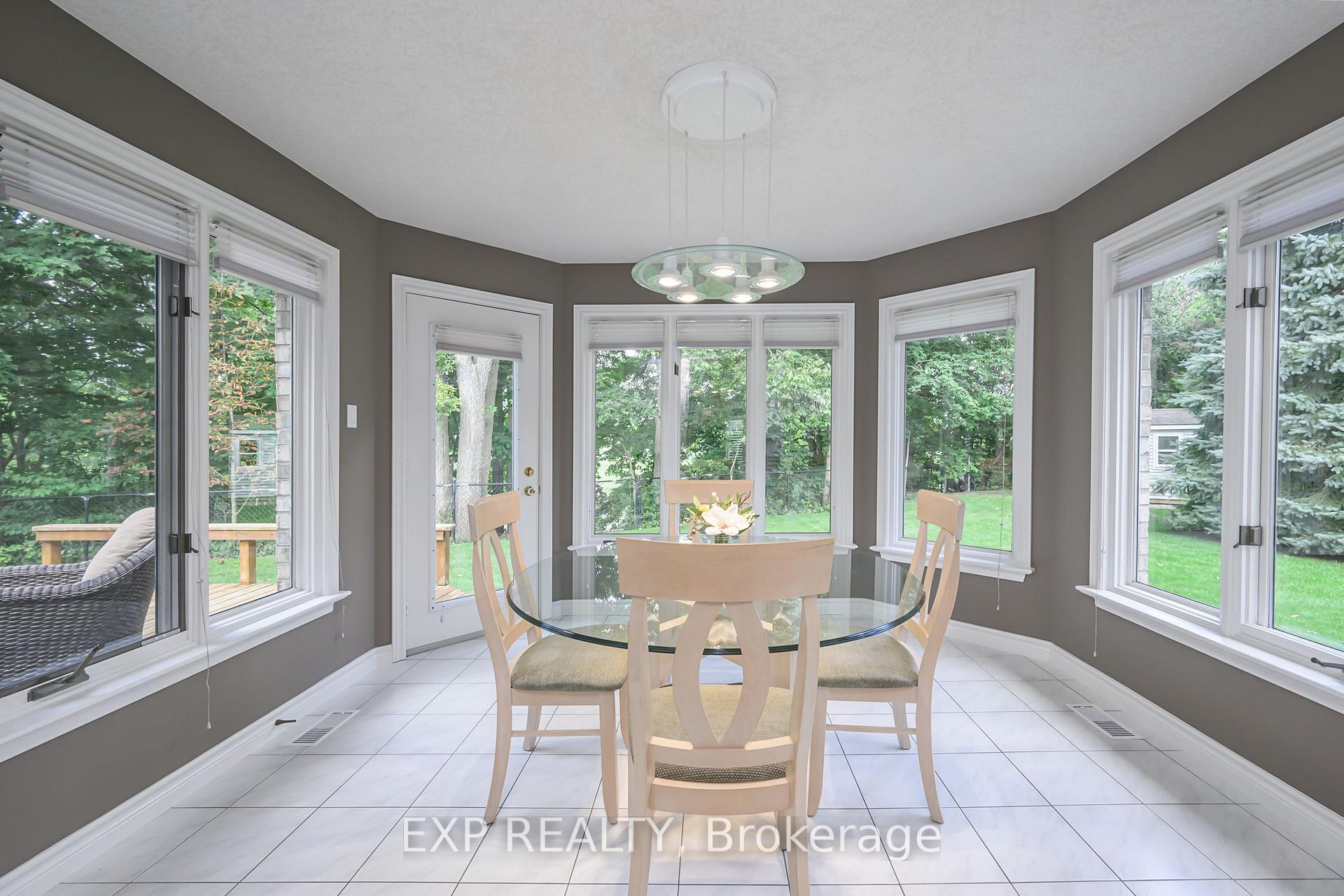 Photo 15 of 27 Calvert Place, Thames Centre, Dorchester — HOMEH