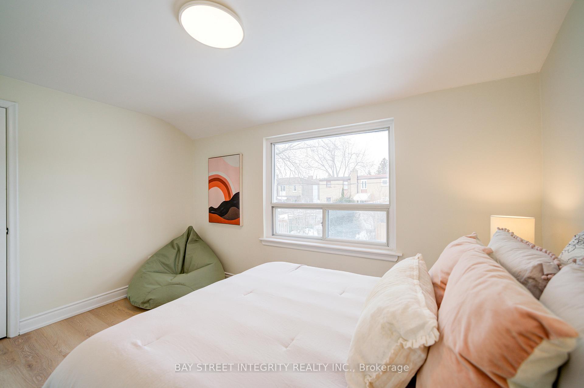 Photo 23 of 36 Ashwick Drive, Scarborough, Ionview — HOMEH