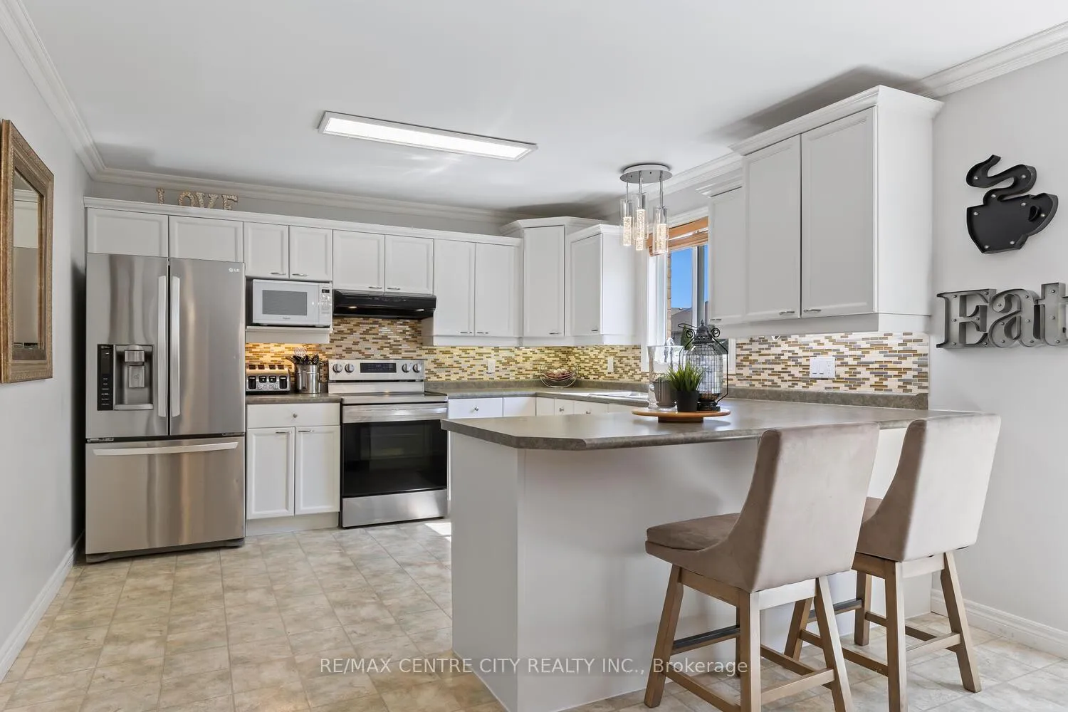 Photo 12 of 56 Mapleridge Crescent, Thames Centre, Dorchester — HOMEH