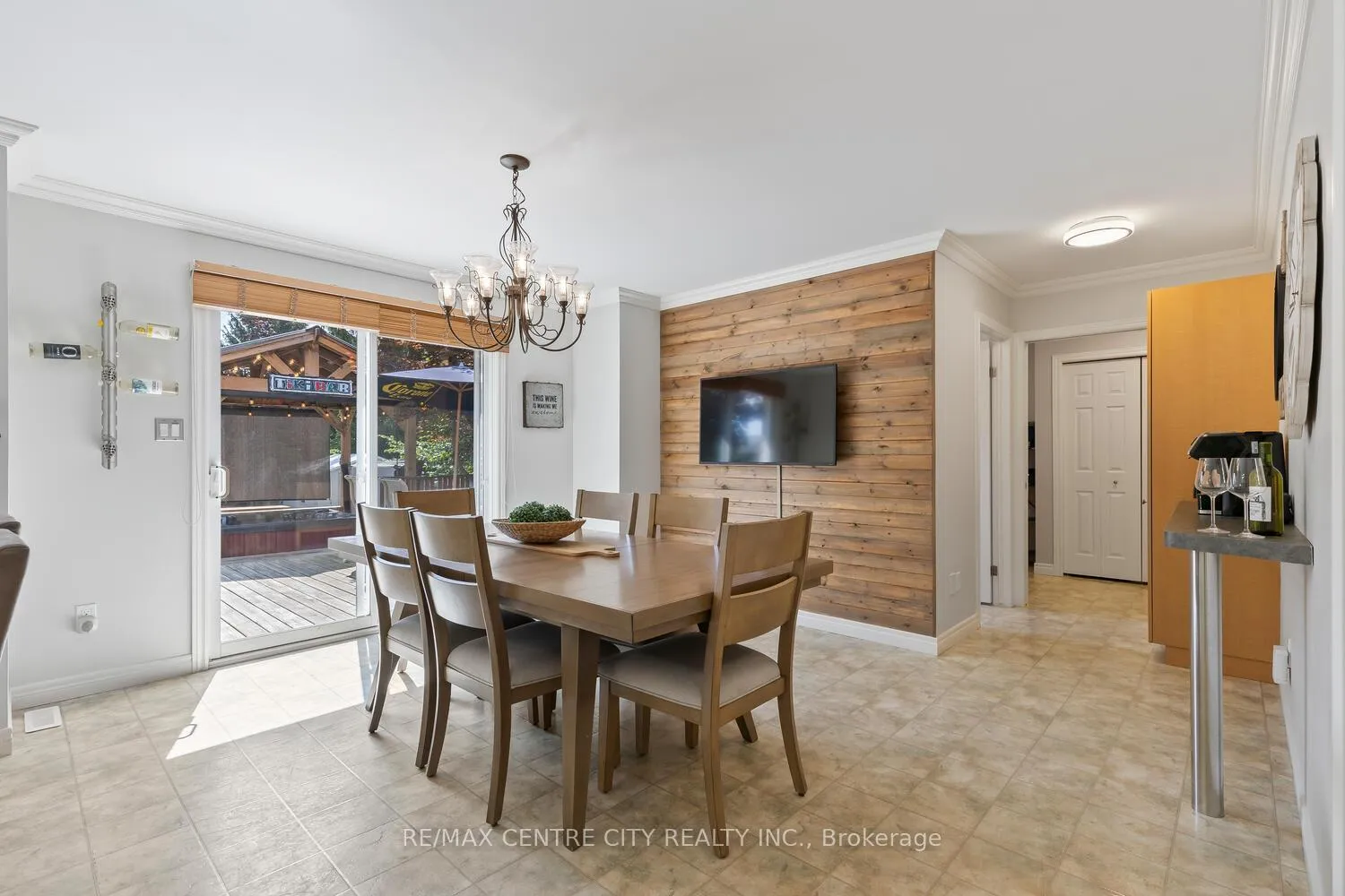 Photo 16 of 56 Mapleridge Crescent, Thames Centre, Dorchester — HOMEH
