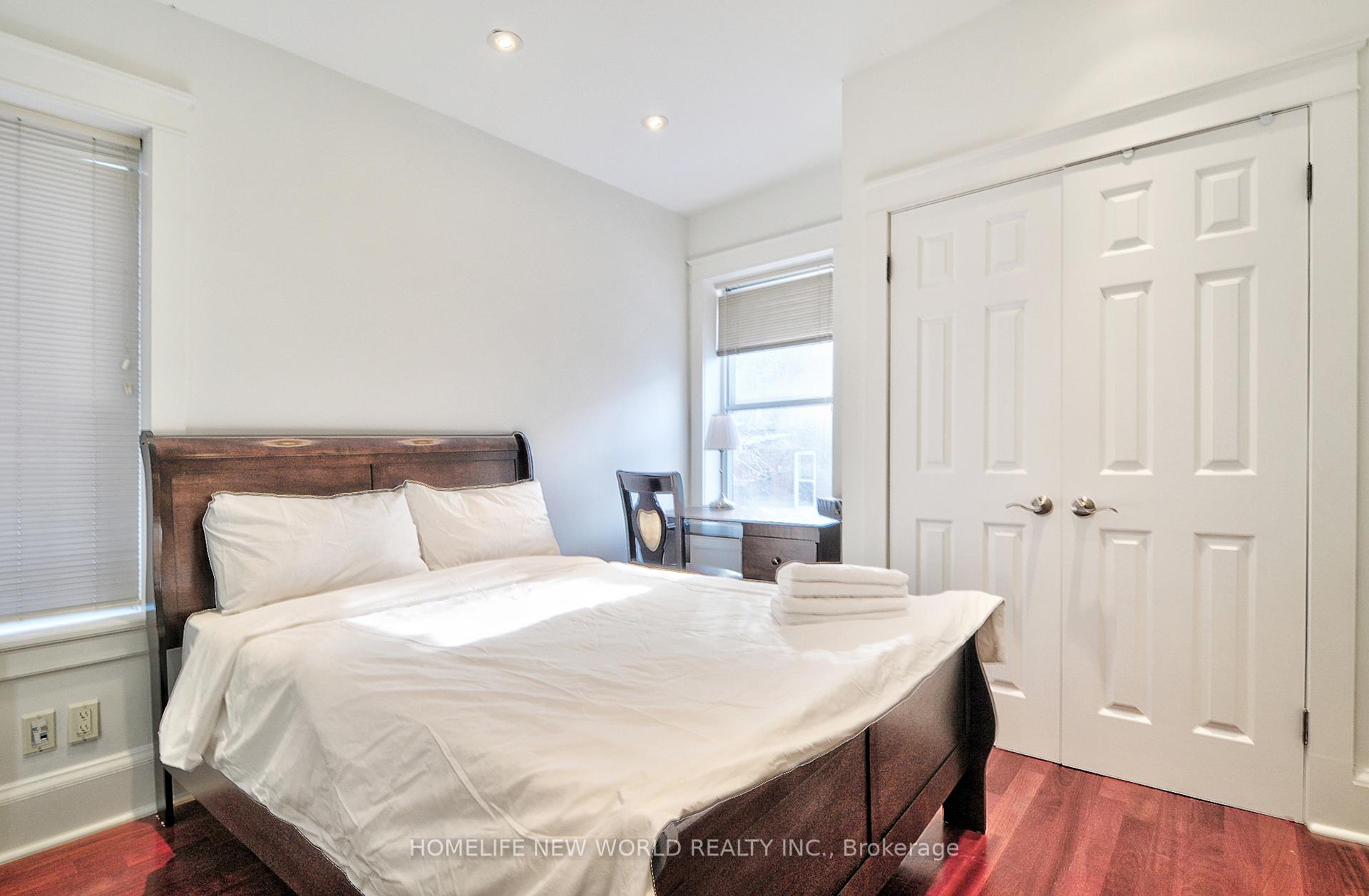 Photo 4 of Unit #4, 126 Mcgill Street, Toronto, Church-Yonge Corridor — HOMEH