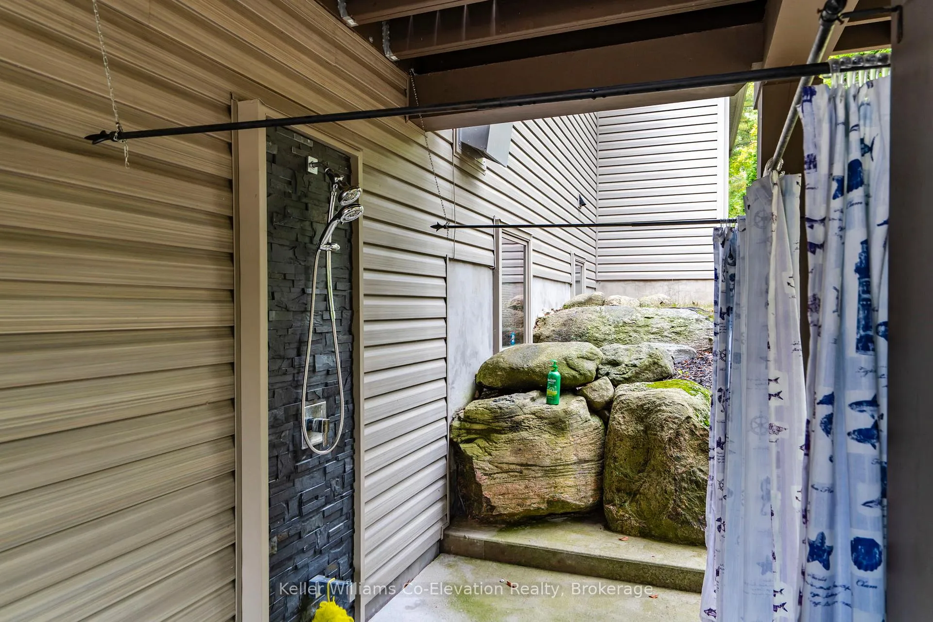 Photo 37 of 15 Rue de Parc, Tiny, Rural Tiny — HOMEH