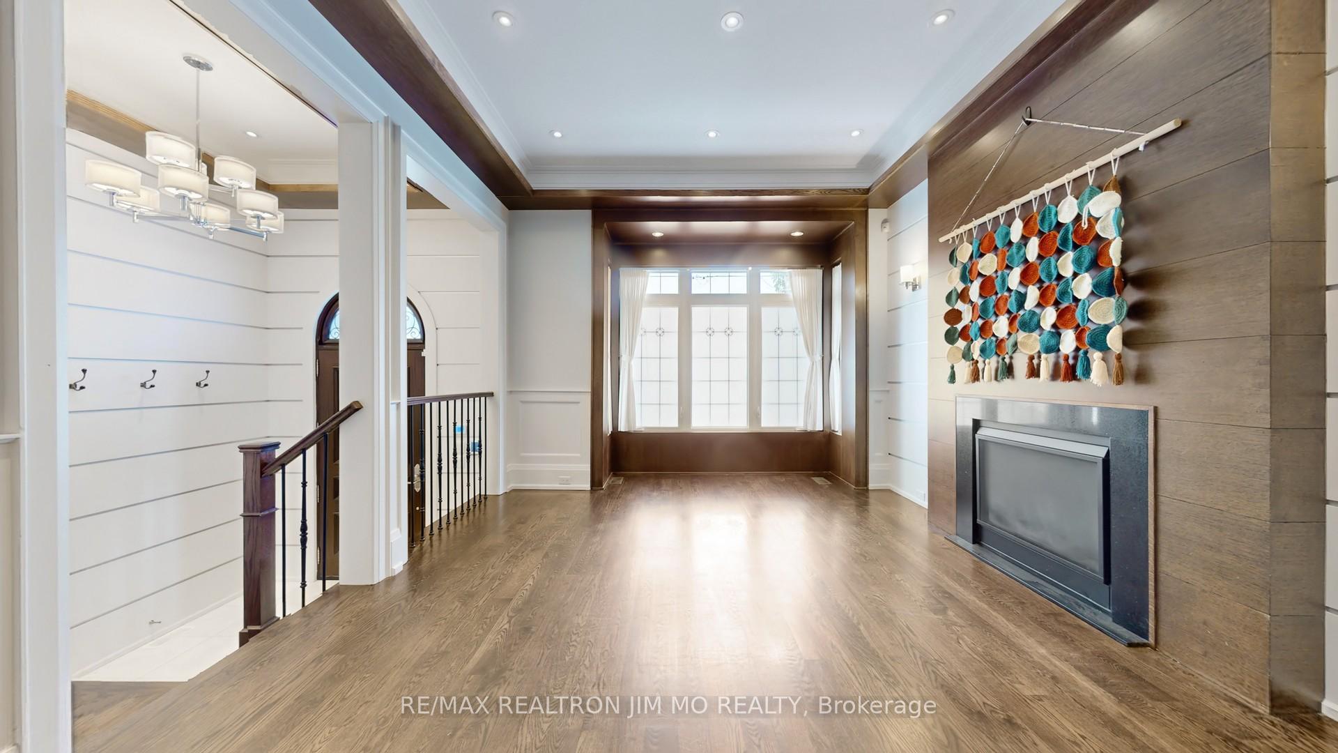 Photo 5 of 416 Elm Road, Toronto, Bedford Park-Nortown — HOMEH