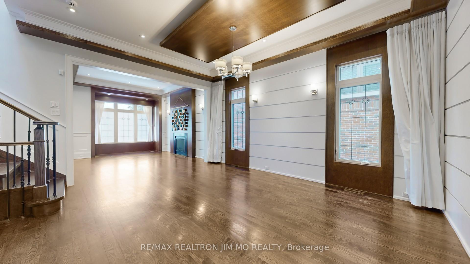 Photo 9 of 416 Elm Road, Toronto, Bedford Park-Nortown — HOMEH