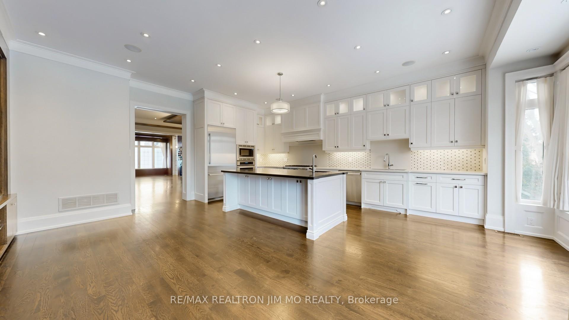 Photo 13 of 416 Elm Road, Toronto, Bedford Park-Nortown — HOMEH