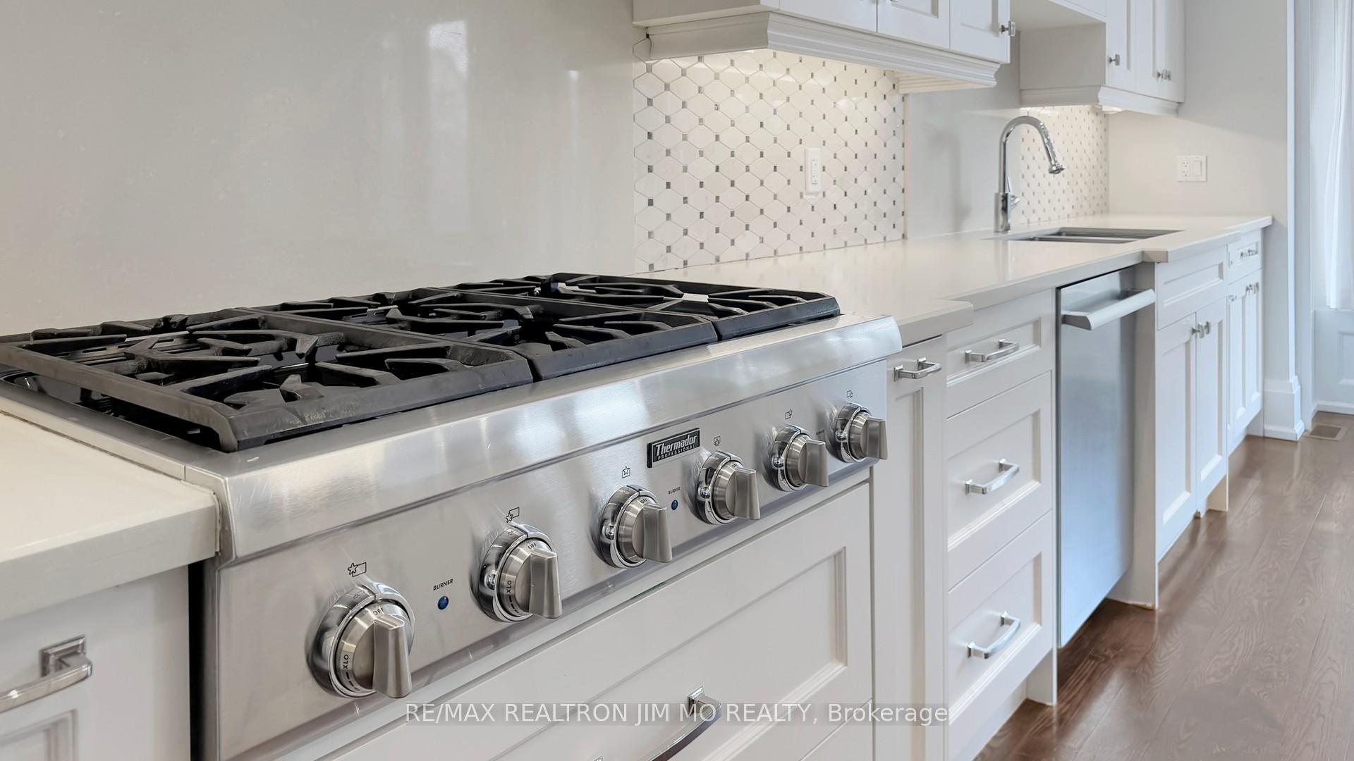 Photo 17 of 416 Elm Road, Toronto, Bedford Park-Nortown — HOMEH