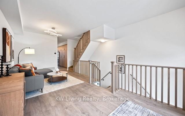 Photo 6 of 52 Hooyo Terrace, Toronto, Englemount-Lawrence — HOMEH