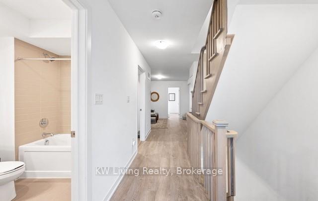 Photo 16 of 52 Hooyo Terrace, Toronto, Englemount-Lawrence — HOMEH