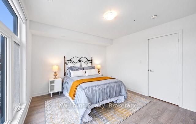 Photo 18 of 52 Hooyo Terrace, Toronto, Englemount-Lawrence — HOMEH