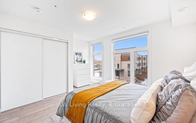 Photo 19 of 52 Hooyo Terrace, Toronto, Englemount-Lawrence — HOMEH