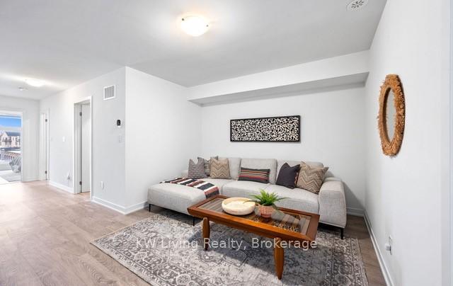 Photo 21 of 52 Hooyo Terrace, Toronto, Englemount-Lawrence — HOMEH