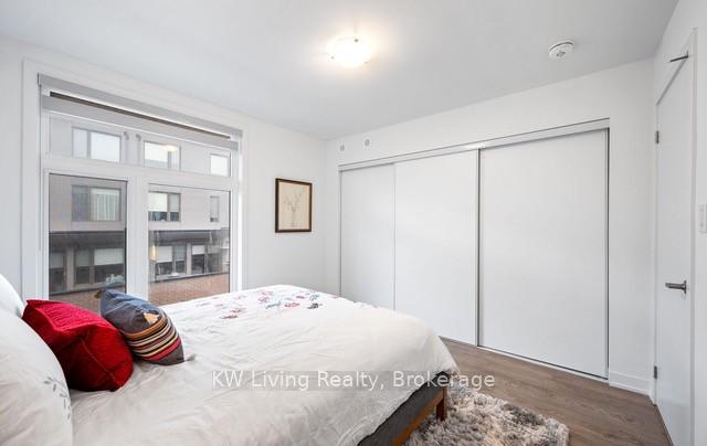 Photo 23 of 52 Hooyo Terrace, Toronto, Englemount-Lawrence — HOMEH