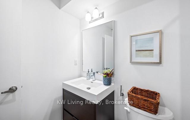 Photo 25 of 52 Hooyo Terrace, Toronto, Englemount-Lawrence — HOMEH