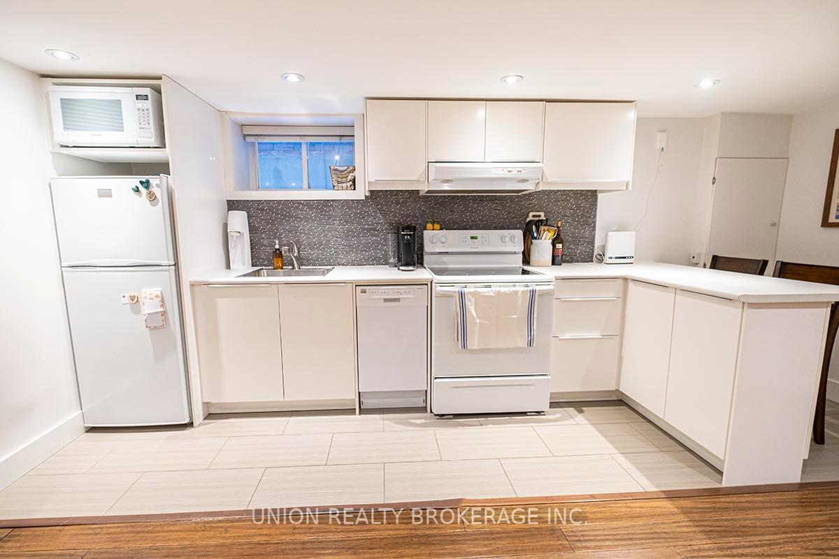 Photo 3 of Unit Lower, 53 Silver Birch Avenue, Toronto, The Beaches — HOMEH