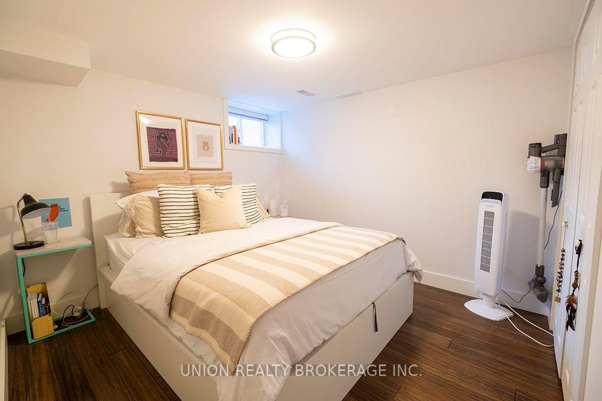 Photo 5 of Unit Lower, 53 Silver Birch Avenue, Toronto, The Beaches — HOMEH