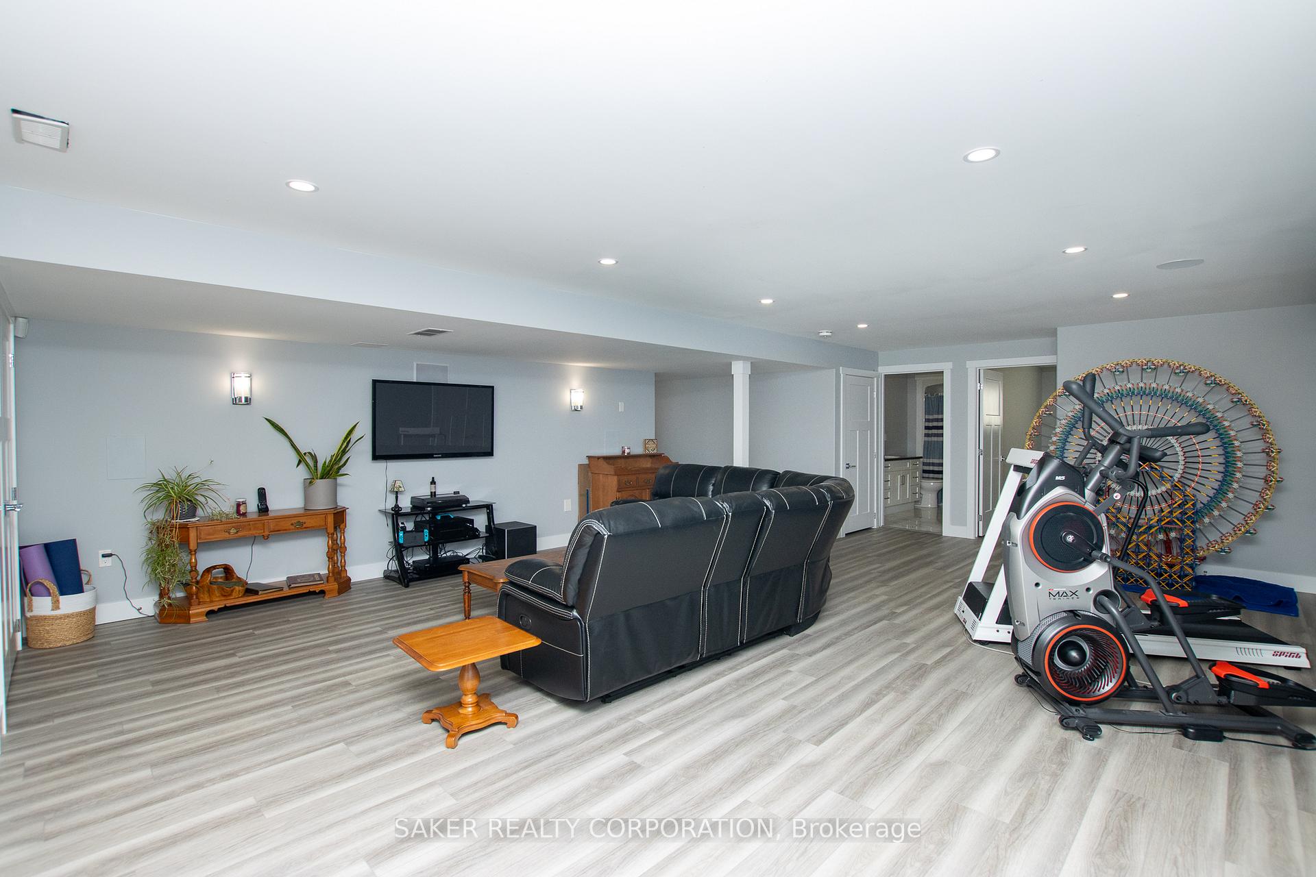 Photo 33 of 178 Acton Street, Strathroy-Caradoc, NE — HOMEH