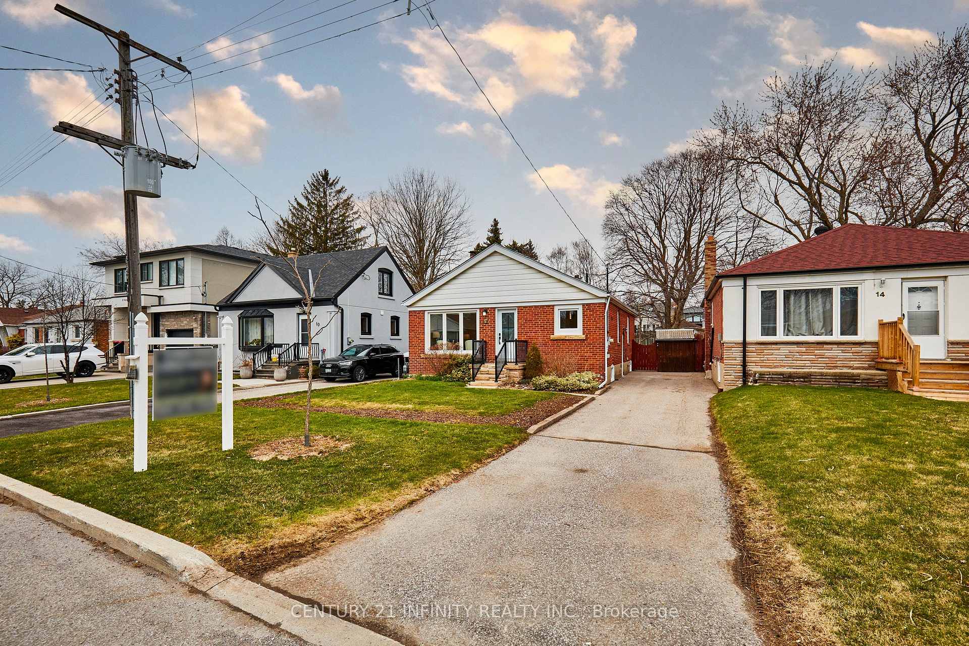 Photo 1 of 12 Honey Drive, Scarborough, Wexford-Maryvale — HOMEH