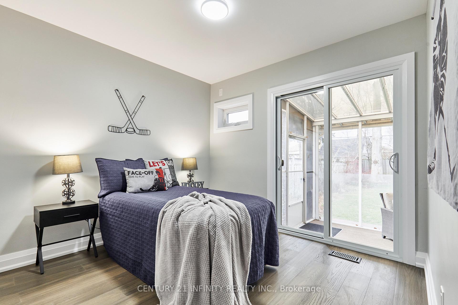 Photo 15 of 12 Honey Drive, Scarborough, Wexford-Maryvale — HOMEH