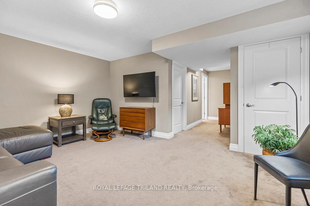 Photo 15 of Unit 33, 4700 Hamilton Road, Thames Centre, Dorchester — HOMEH