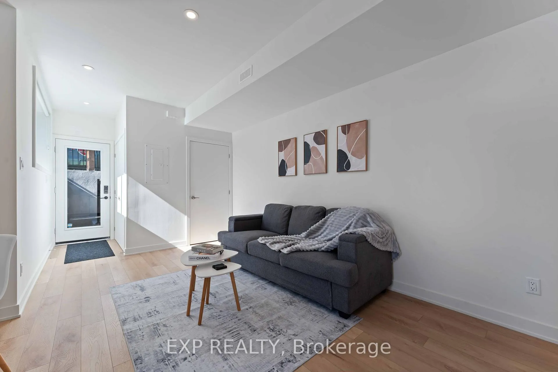 Photo 9 of 844 Connaught Avenue, Ottawa, Queensway Terrace North — HOMEH