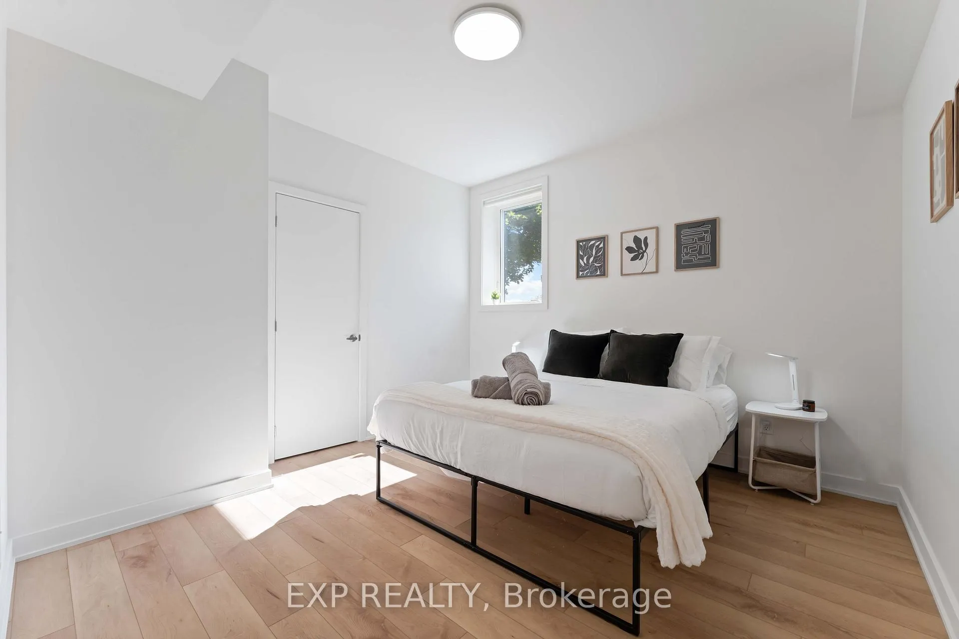 Photo 11 of 844 Connaught Avenue, Ottawa, Queensway Terrace North — HOMEH