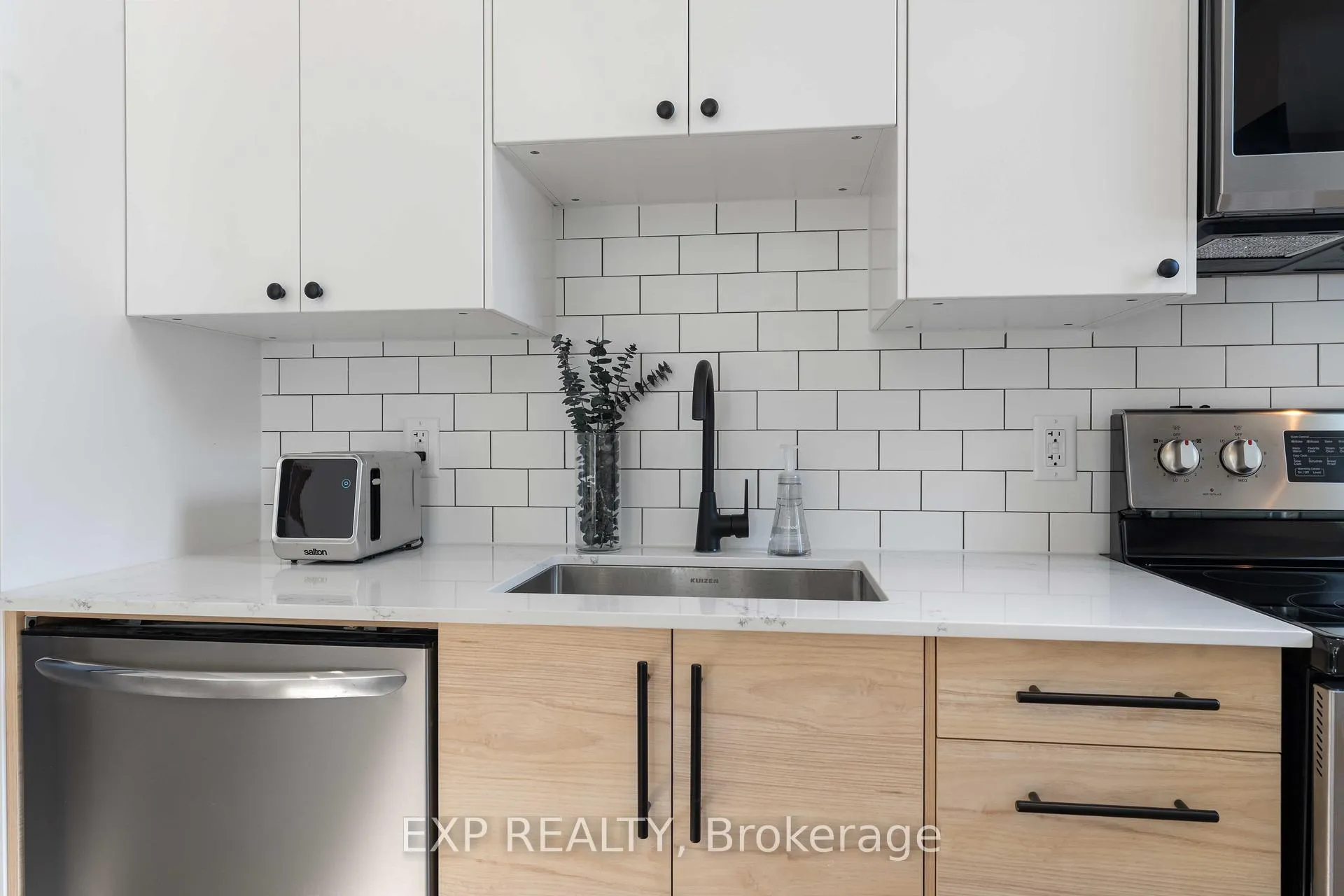 Photo 31 of 844 Connaught Avenue, Ottawa, Queensway Terrace North — HOMEH