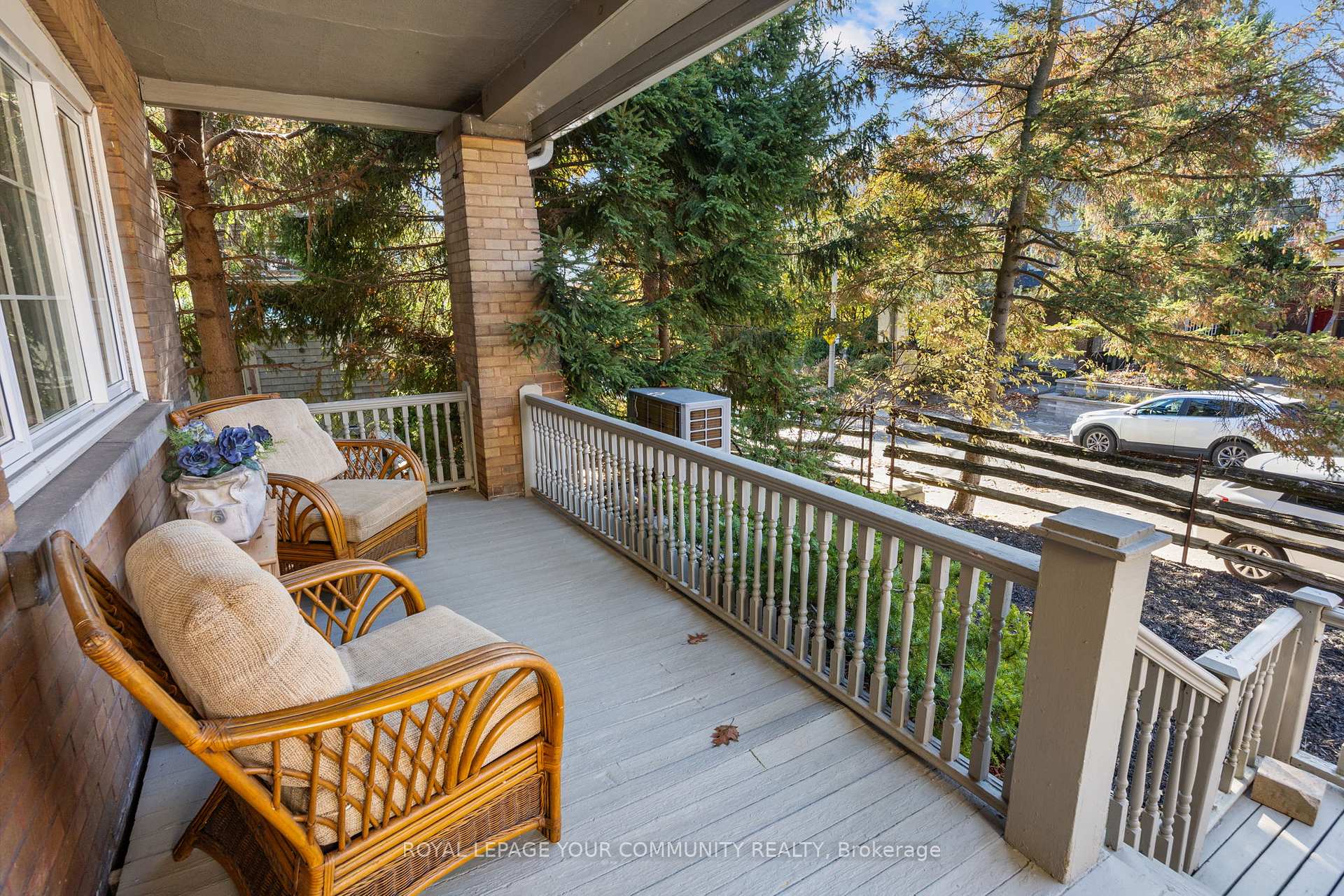 Photo 5 of 45 Beach View Crescent, Toronto, East End-Danforth — HOMEH