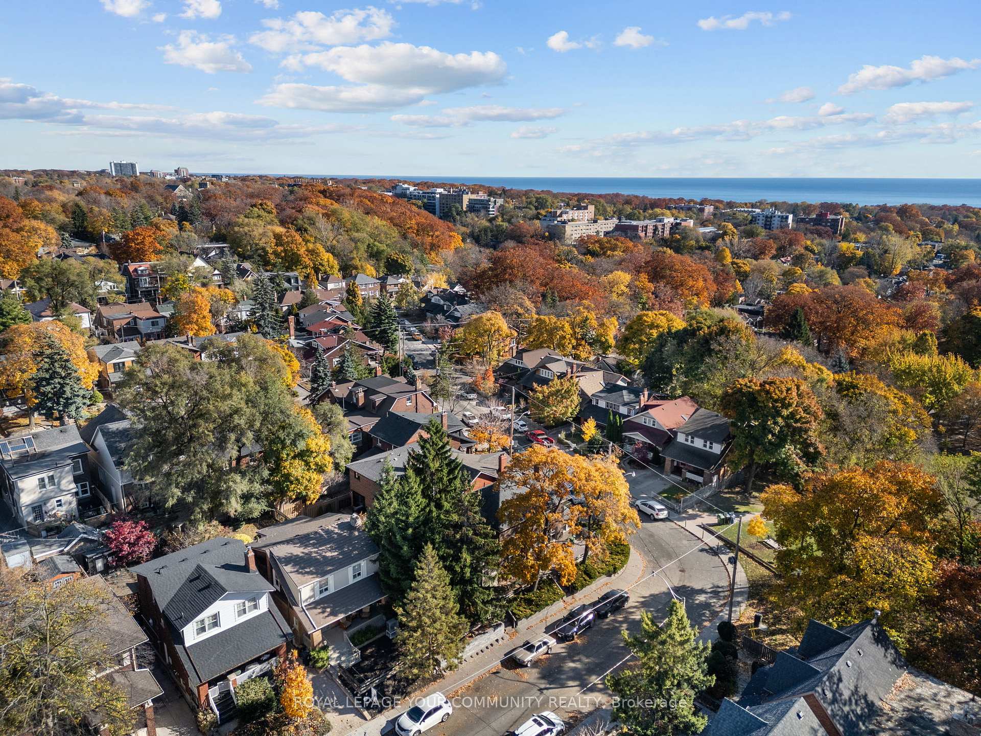 Photo 7 of 45 Beach View Crescent, Toronto, East End-Danforth — HOMEH