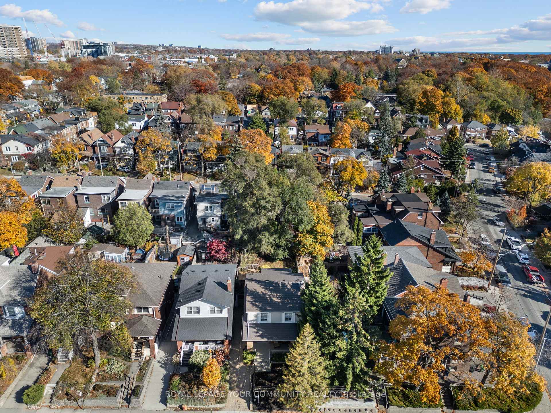 Photo 8 of 45 Beach View Crescent, Toronto, East End-Danforth — HOMEH