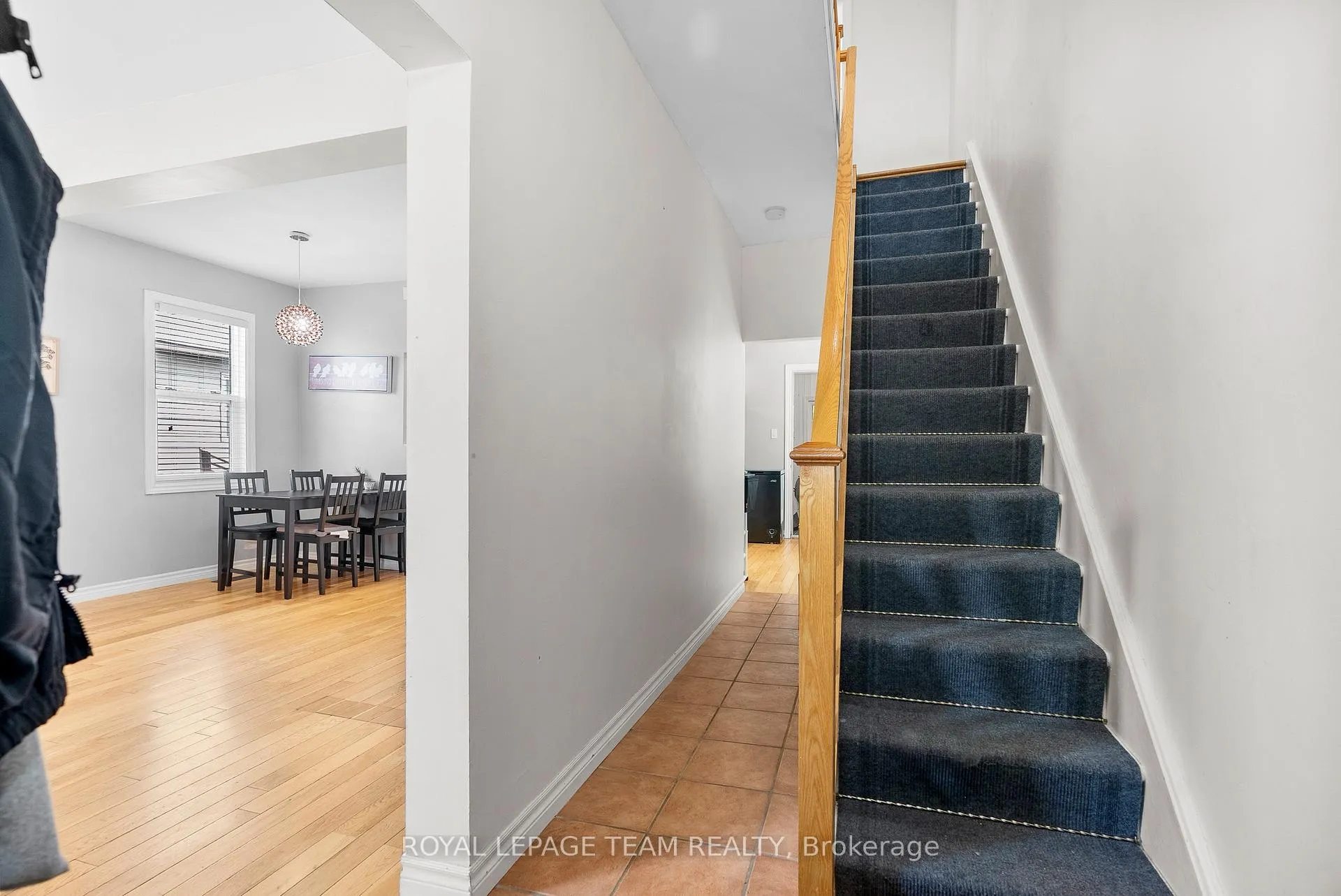 Photo 4 of 240 Garneau Street, Ottawa, Vanier — HOMEH