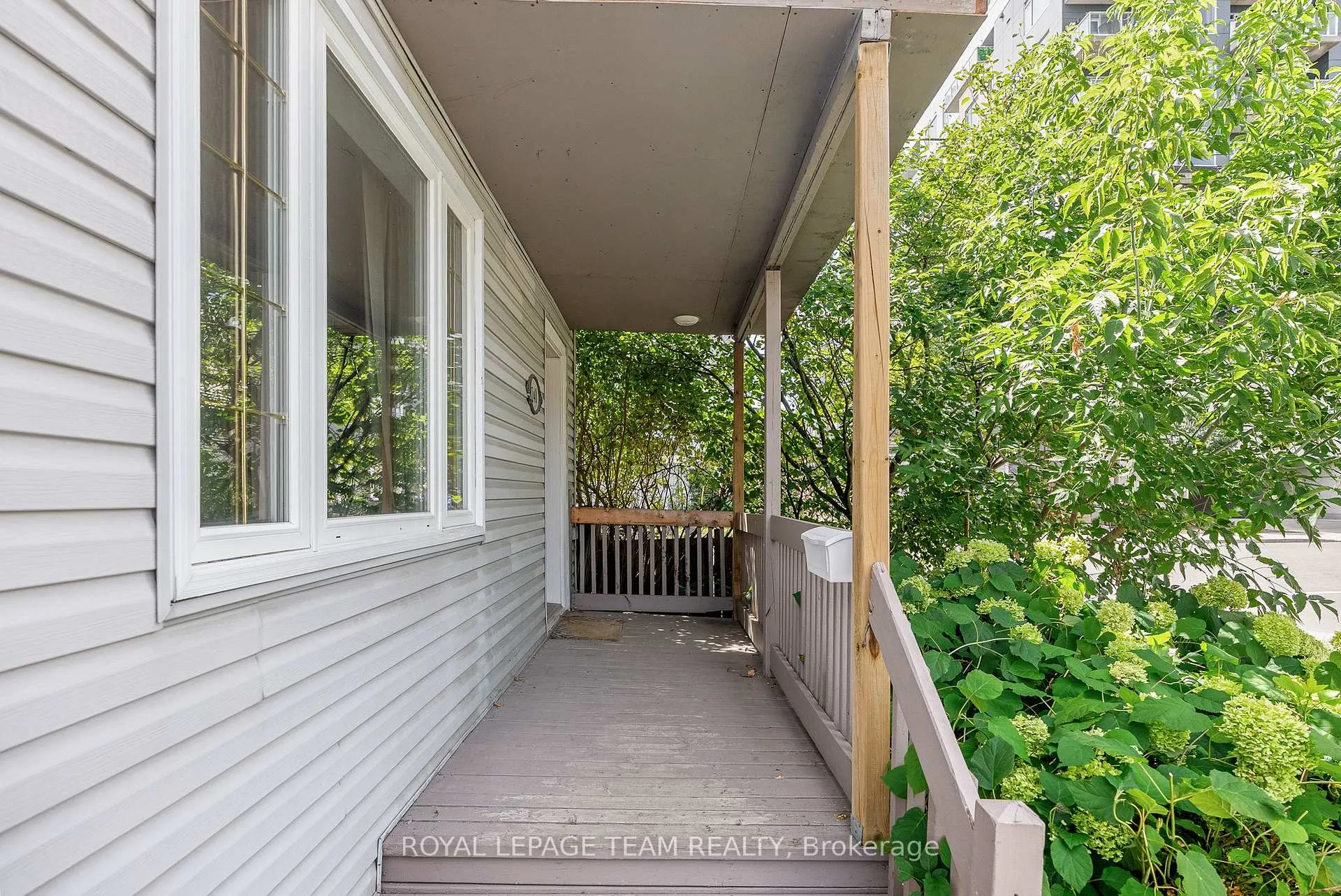 Photo 6 of 240 Garneau Street, Ottawa, Vanier — HOMEH