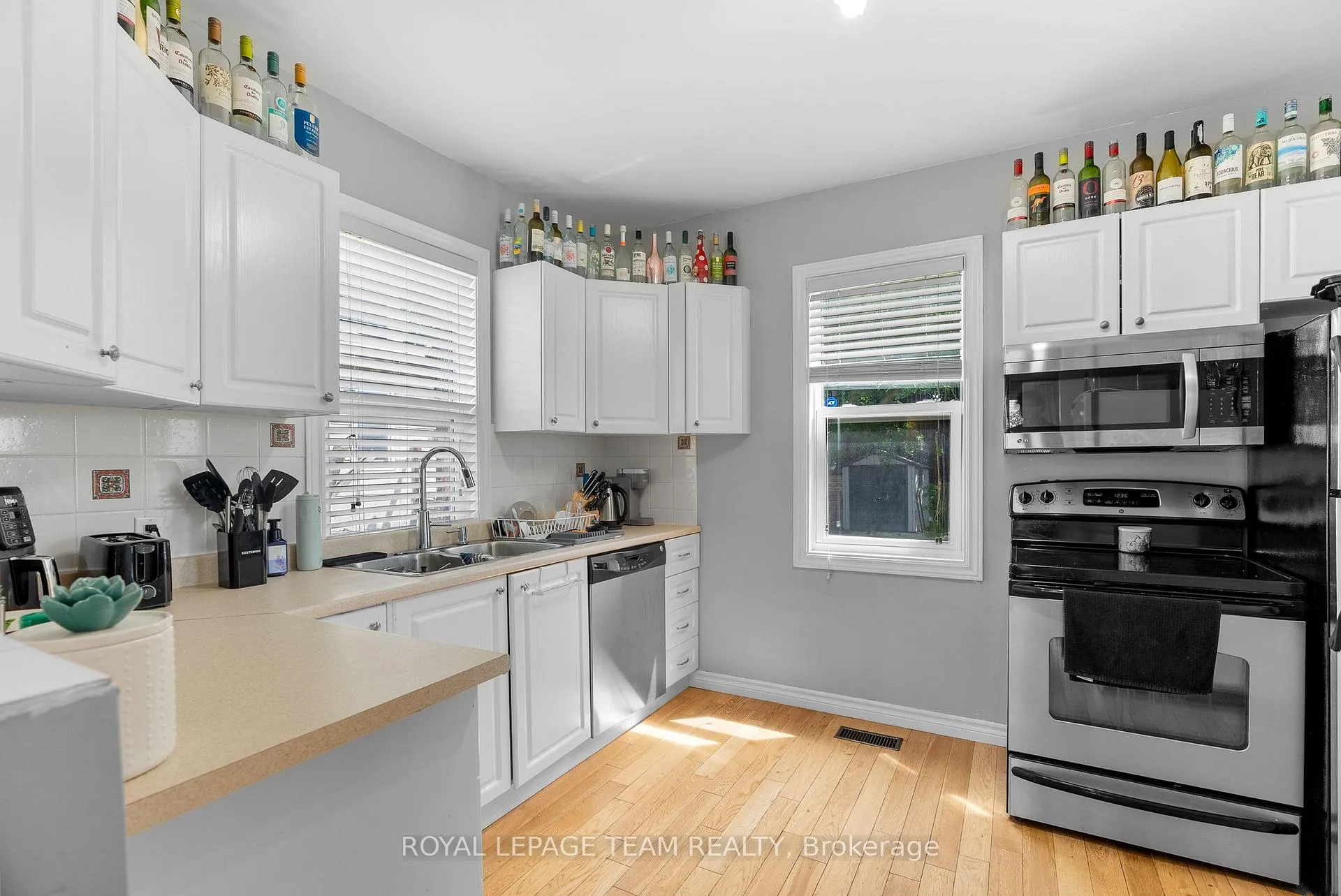 Photo 14 of 240 Garneau Street, Ottawa, Vanier — HOMEH