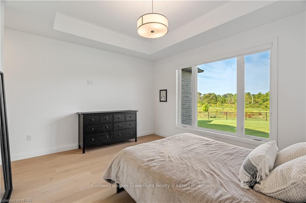 Photo 28 of 135 Foxborough Place, Thames Centre, Thorndale — HOMEH