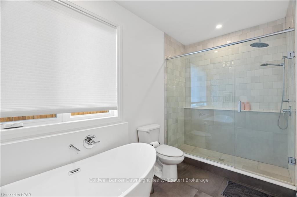 Photo 32 of 135 Foxborough Place, Thames Centre, Thorndale — HOMEH