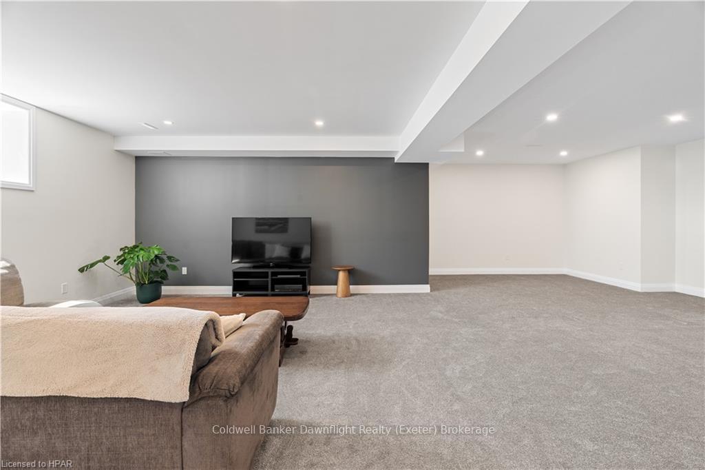 Photo 44 of 135 Foxborough Place, Thames Centre, Thorndale — HOMEH