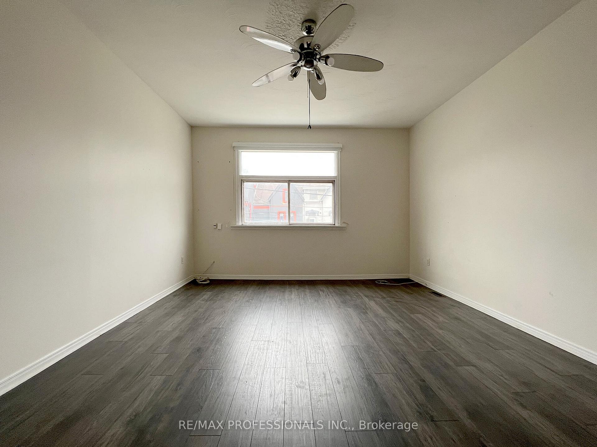 Photo 16 of Unit Upper, 385 Dundas Street E, Toronto, Moss Park — HOMEH