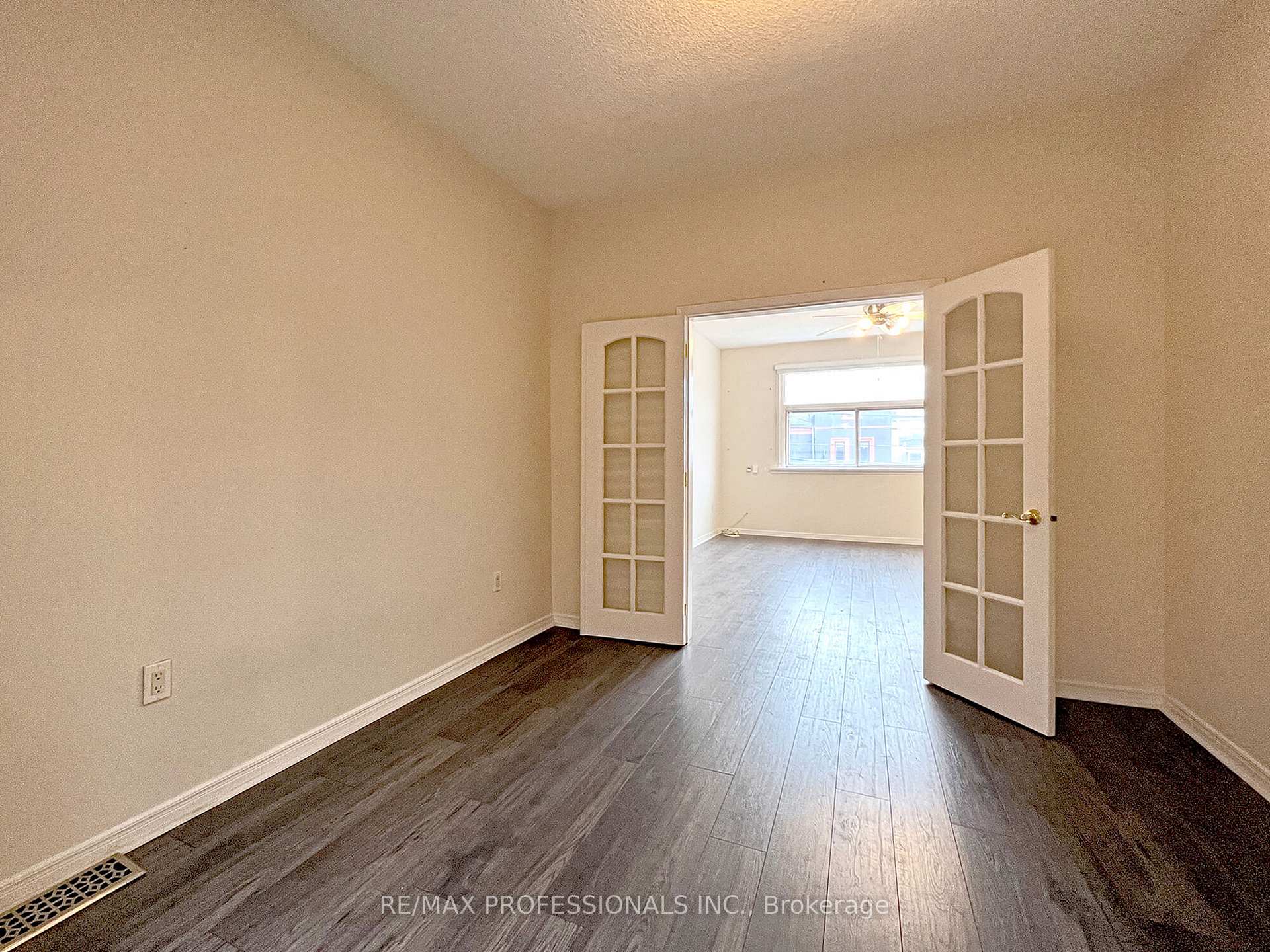 Photo 19 of Unit Upper, 385 Dundas Street E, Toronto, Moss Park — HOMEH