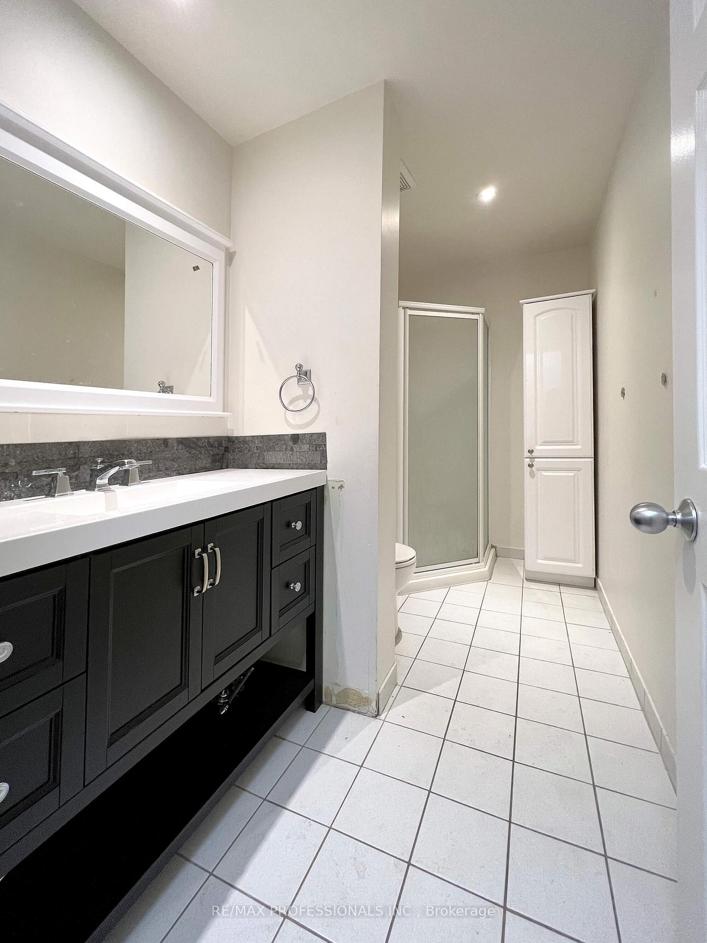 Photo 24 of Unit Upper, 385 Dundas Street E, Toronto, Moss Park — HOMEH