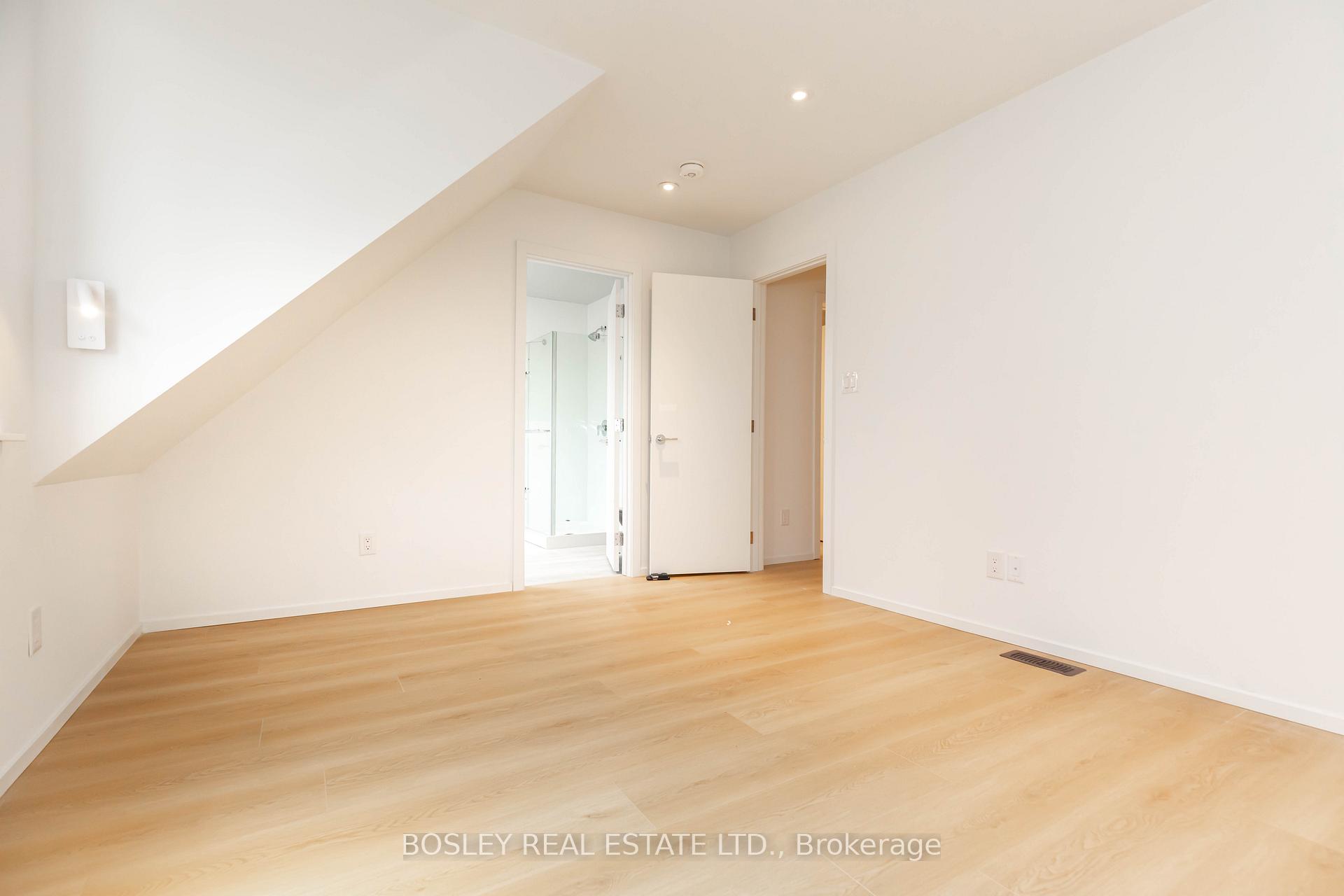 Photo 19 of 2165B Gerrard Street E, Toronto, East End-Danforth — HOMEH