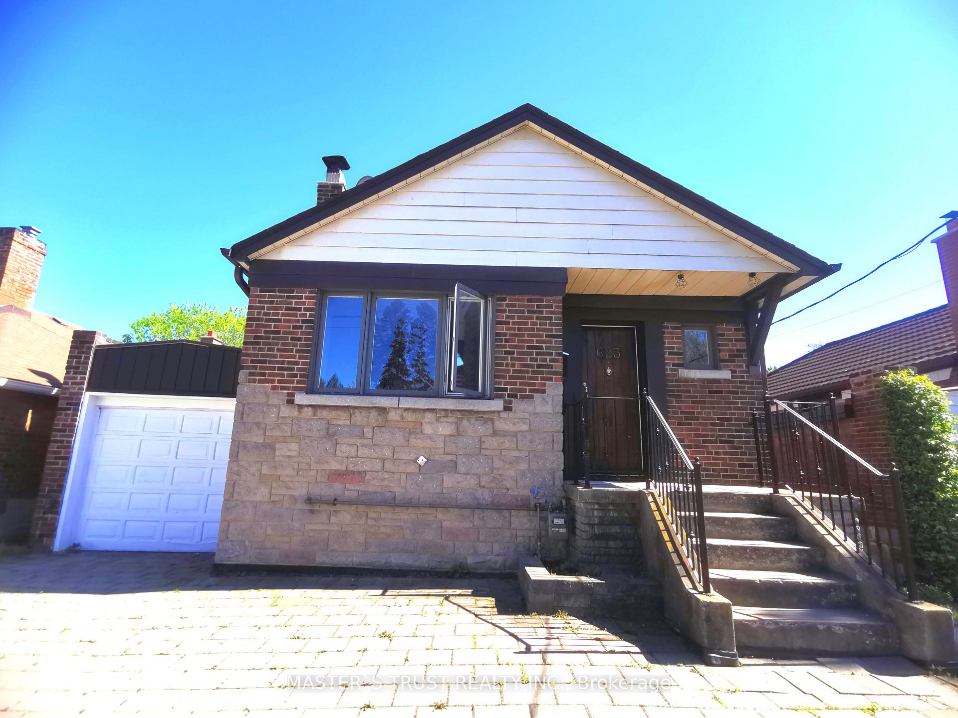 Front of 623 O' Connor Drive