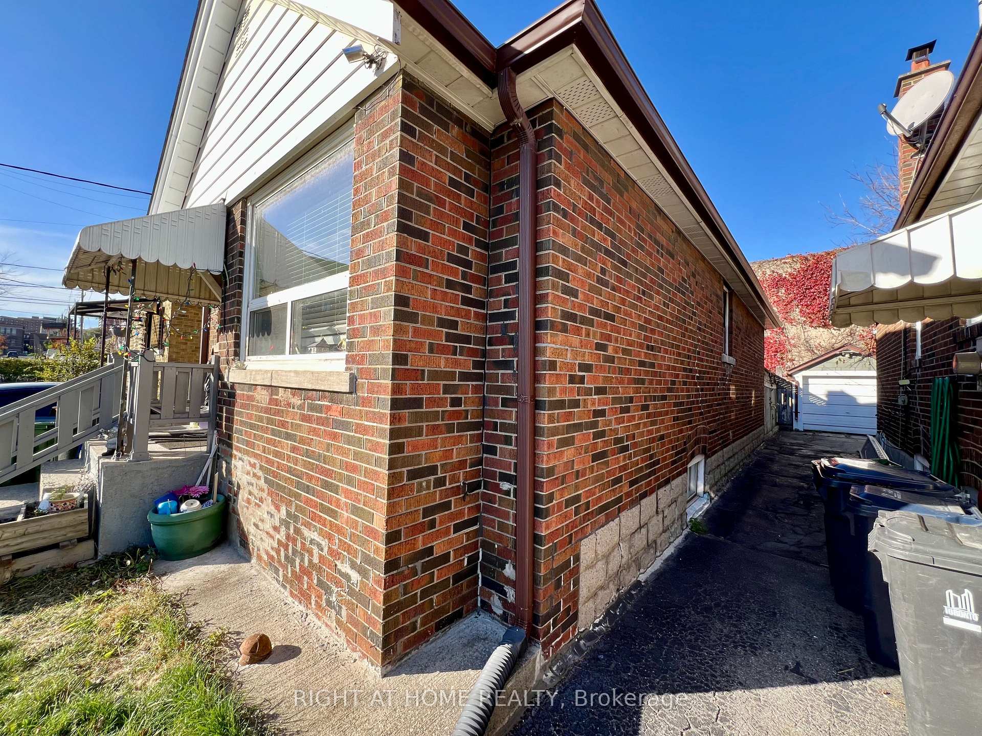 Photo 2 of 62 Lanark Avenue, Toronto, Oakwood Village — HOMEH