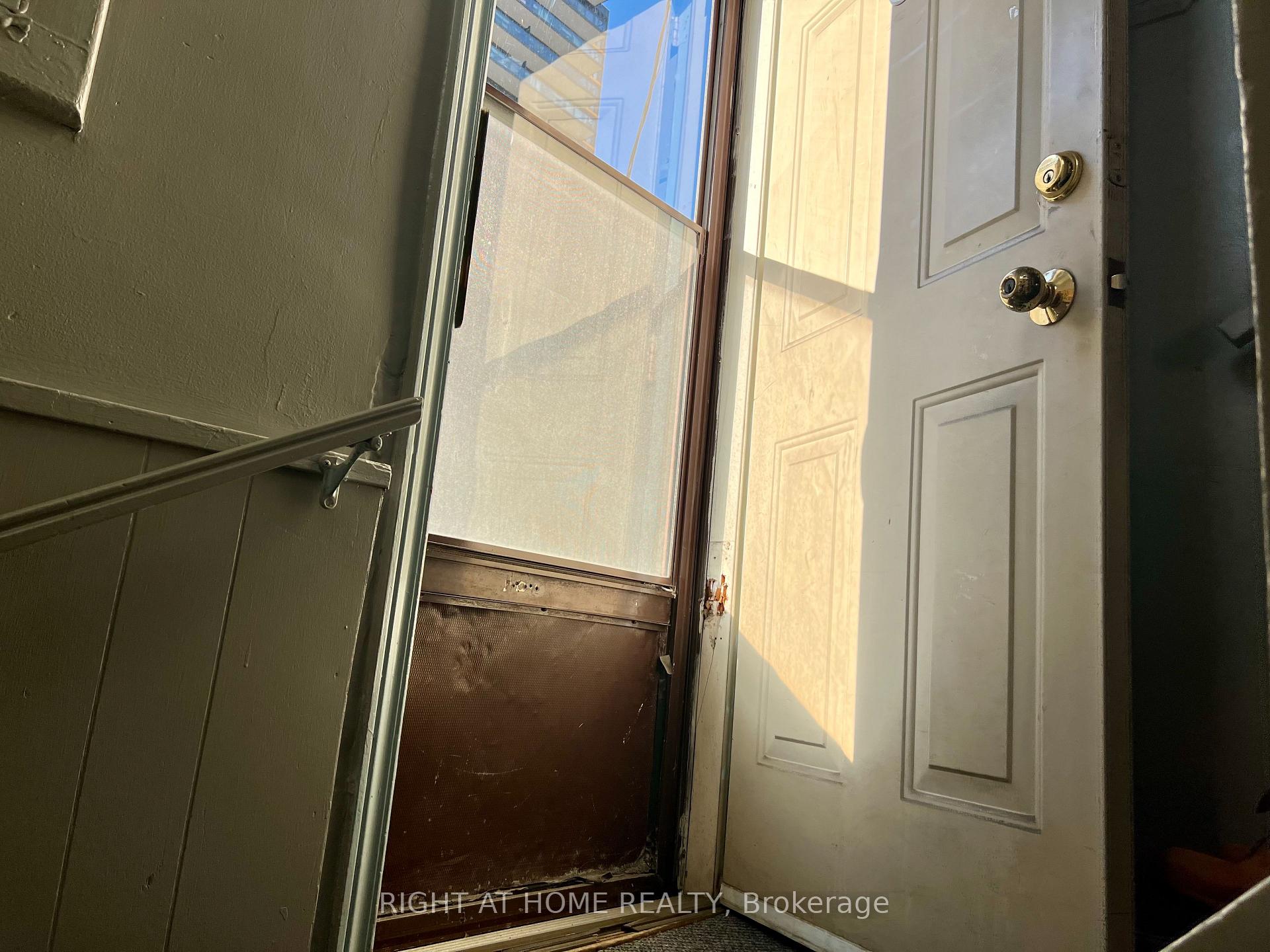 Photo 16 of 62 Lanark Avenue, Toronto, Oakwood Village — HOMEH