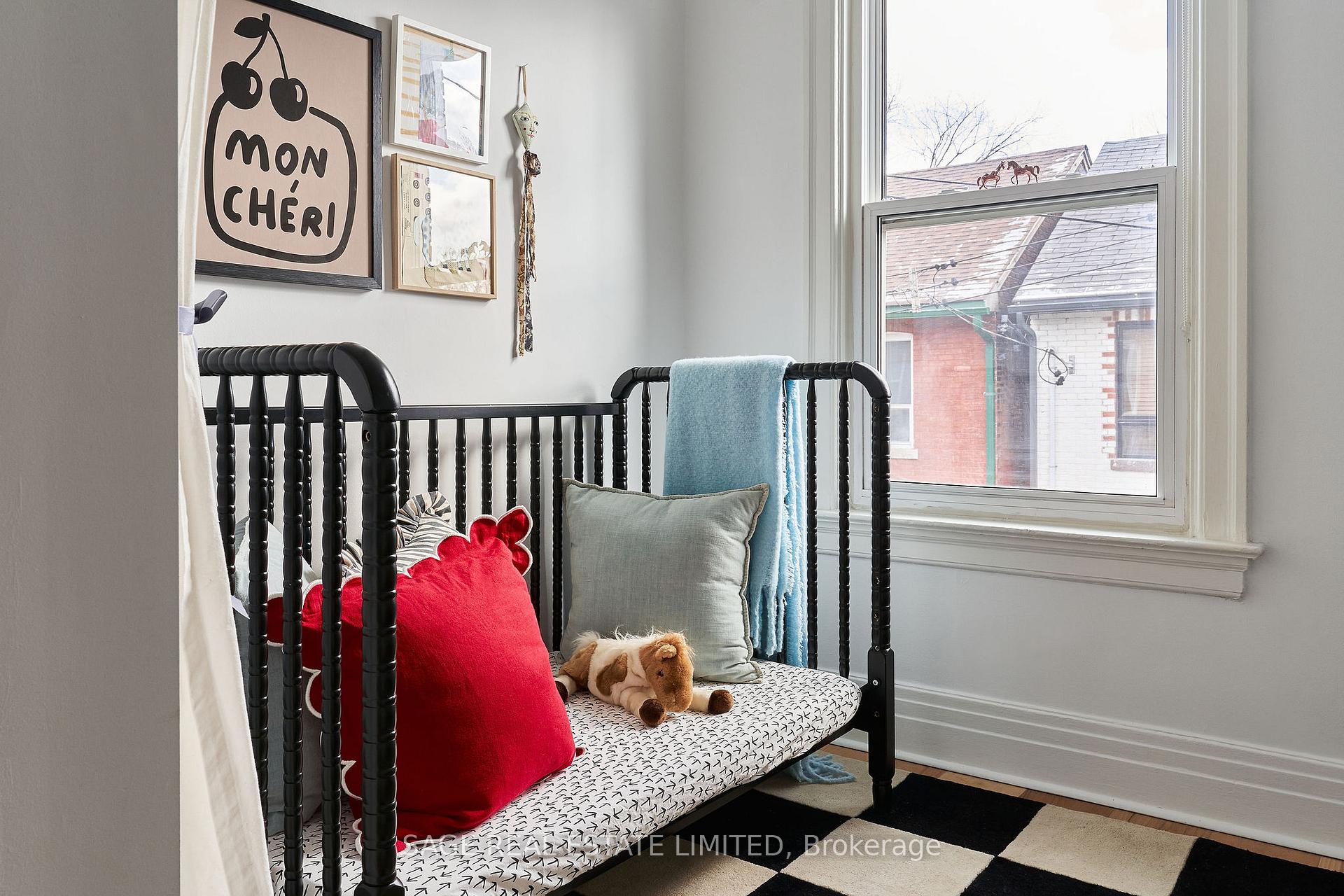 Photo 12 of 14 Clinton Place, Toronto, Palmerston-Little Italy — HOMEH
