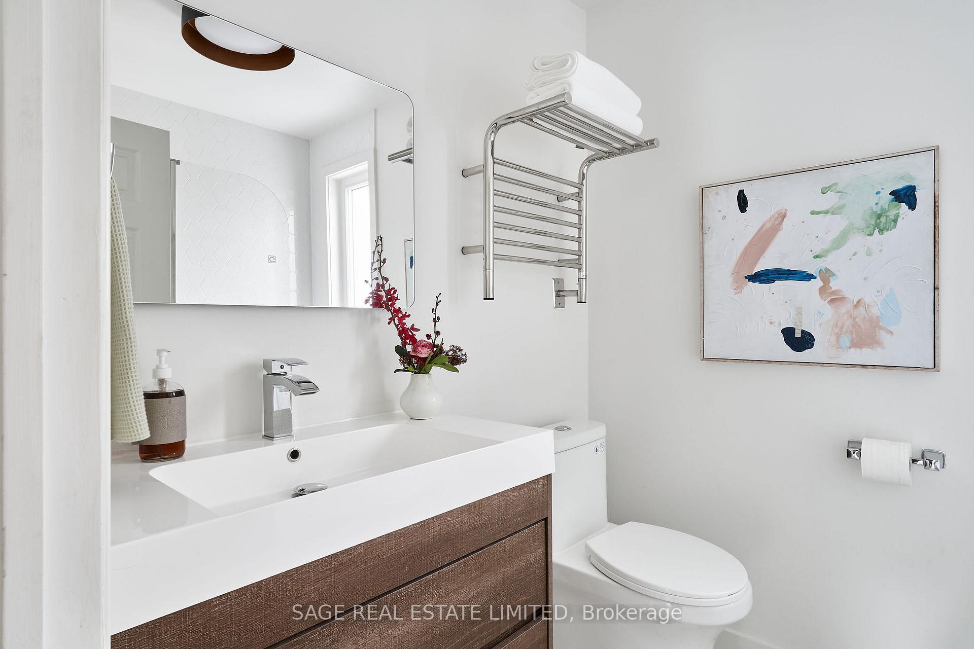 Photo 13 of 14 Clinton Place, Toronto, Palmerston-Little Italy — HOMEH