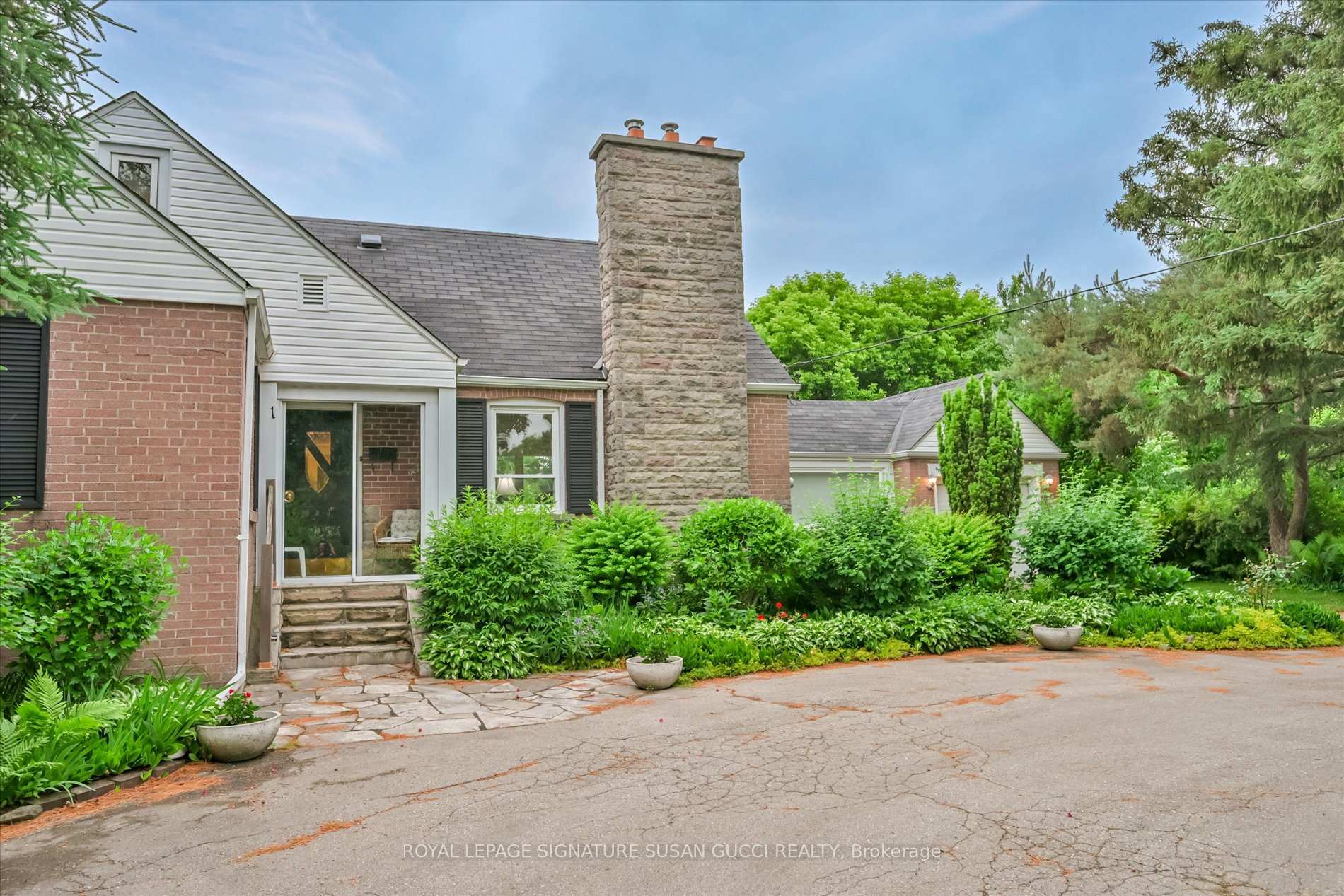 Photo 6 of 1 Glenshaw Crescent, Toronto, O'Connor-Parkview — HOMEH